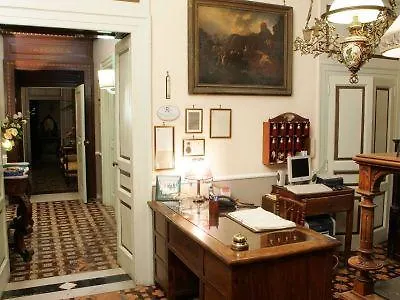 Bed & Breakfast Casa Raffaele Conforti 3*
