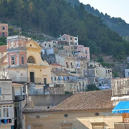 Bed & Breakfast Casa Raffaele Conforti 3*